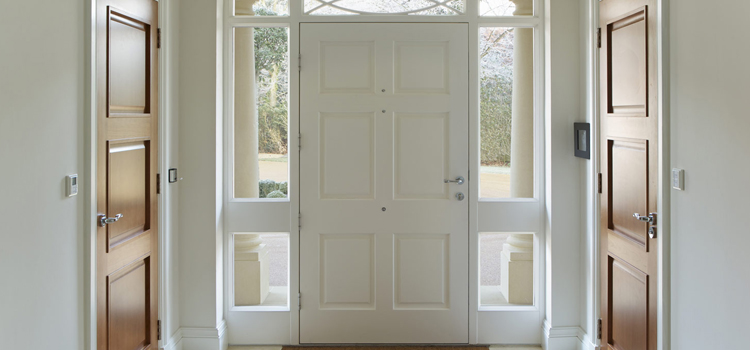 Pinewood door replacement contractors