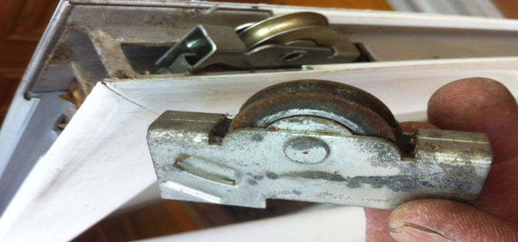 screen door roller repair in Pinewood